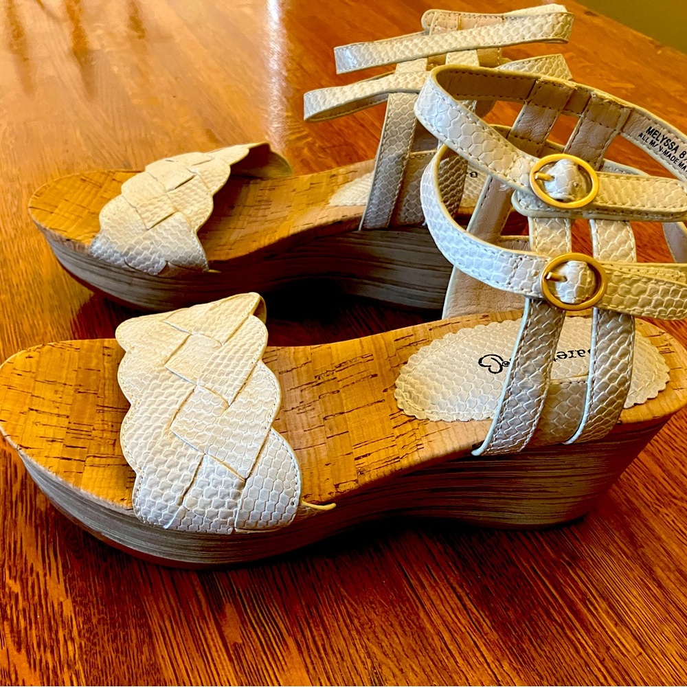 Sandals wedge